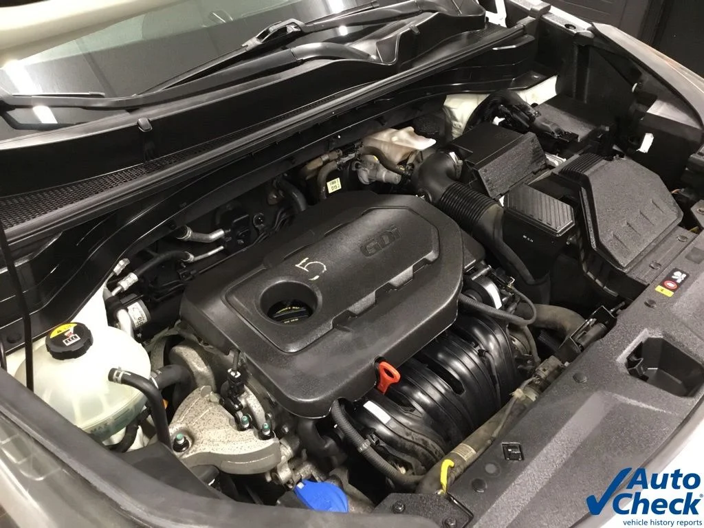 Used 2018 White Kia EX image 40