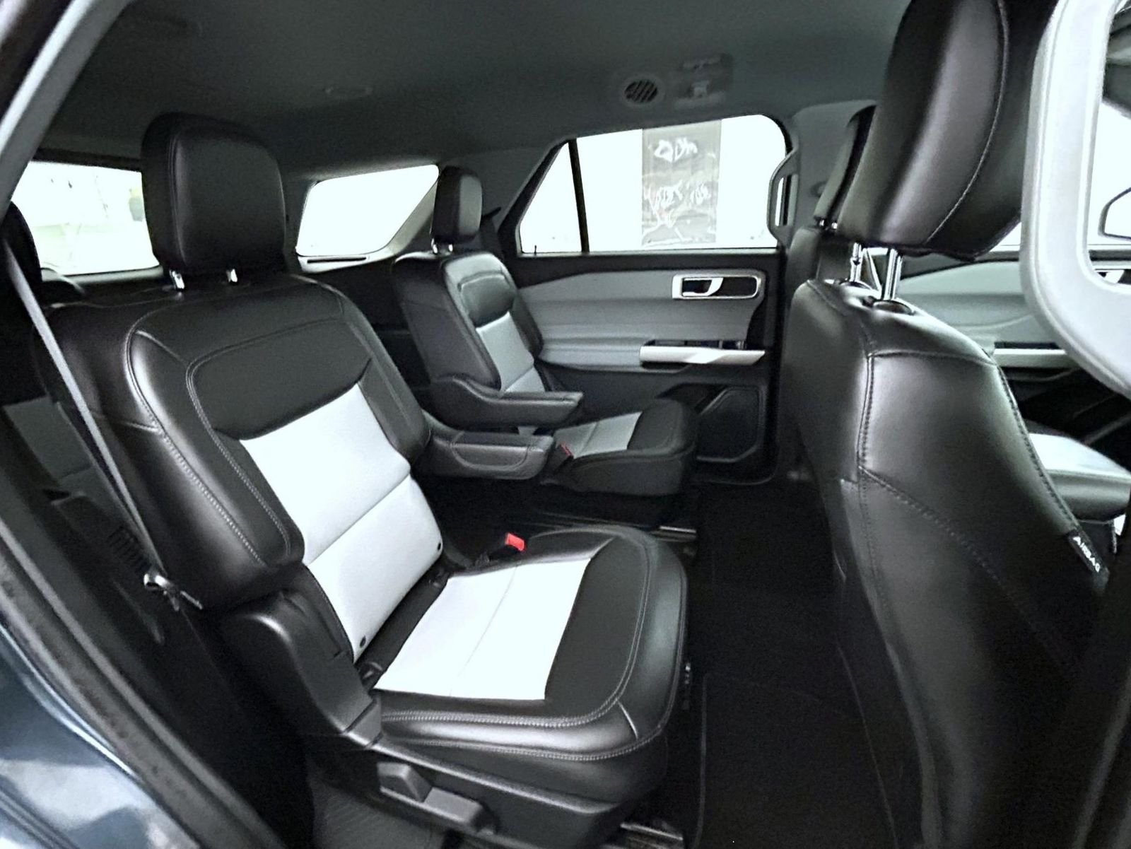 Used 2024 Blue Ford XLT image 18