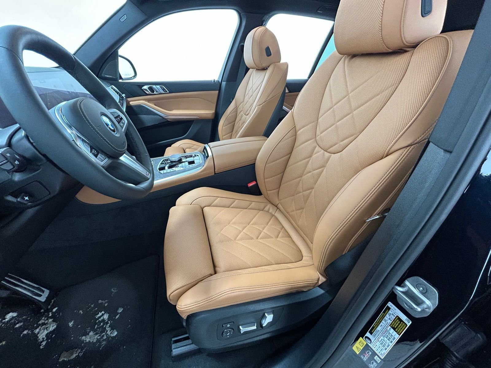 New 2026 Carbon Black Metallic BMW xDrive50e image 51