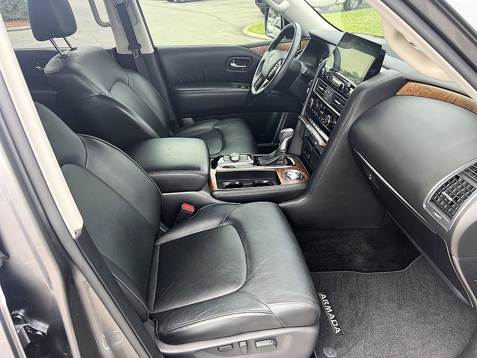 Used 2022 Gun Metallic Nissan SL image 17