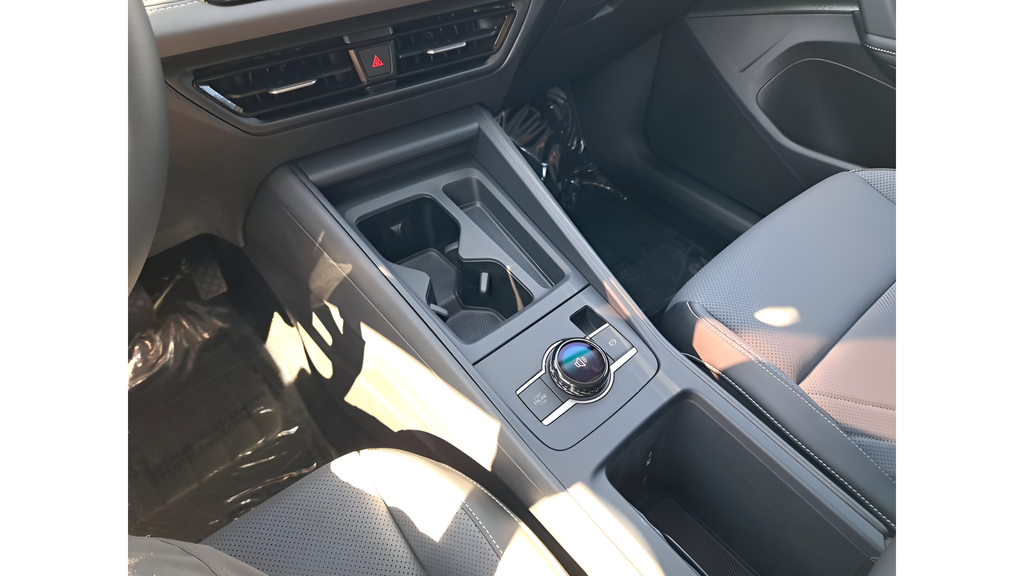 2025 Volkswagen Tiguan SE - Photo 27