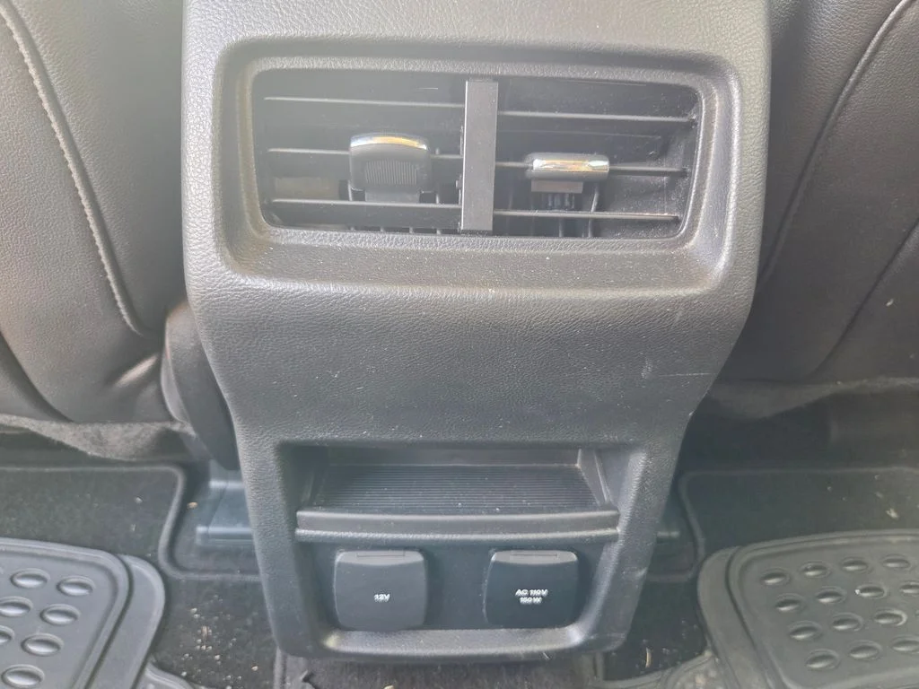 Used 2020 Blue Ford SEL image 22