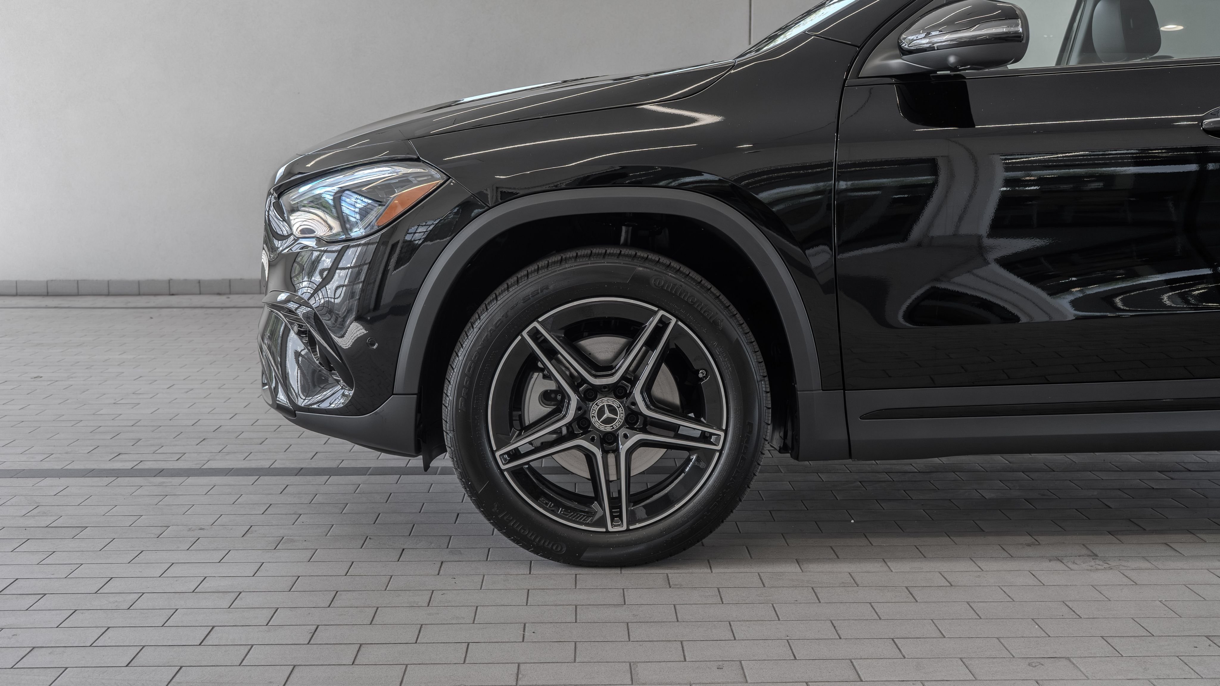 New 2026 Night Black Mercedes-Benz GLA 250 image 4