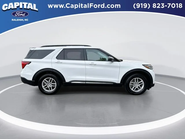 Used 2025 White Ford Active image 9