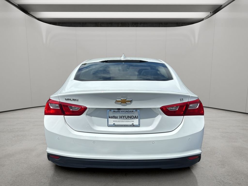 Used 2024 Summit White Chevrolet LT image 4