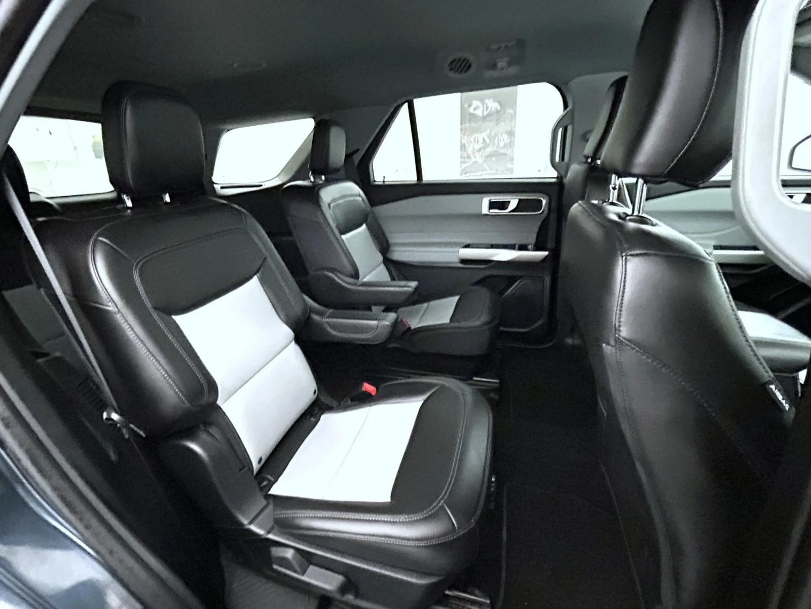 Used 2024 Blue Ford XLT image 18