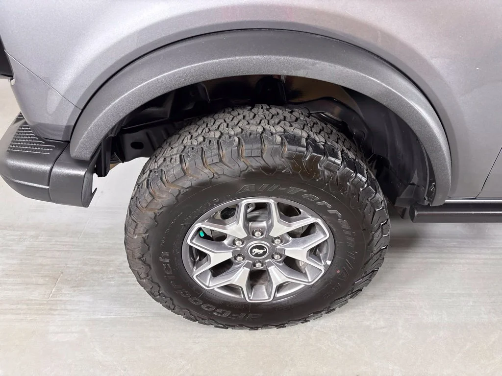 Used 2024 Gray Ford Badlands image 10