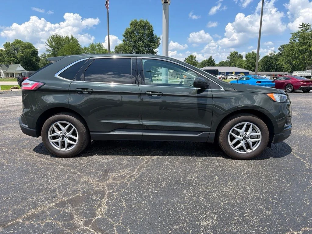 Used 2024 Green Ford SEL image 13