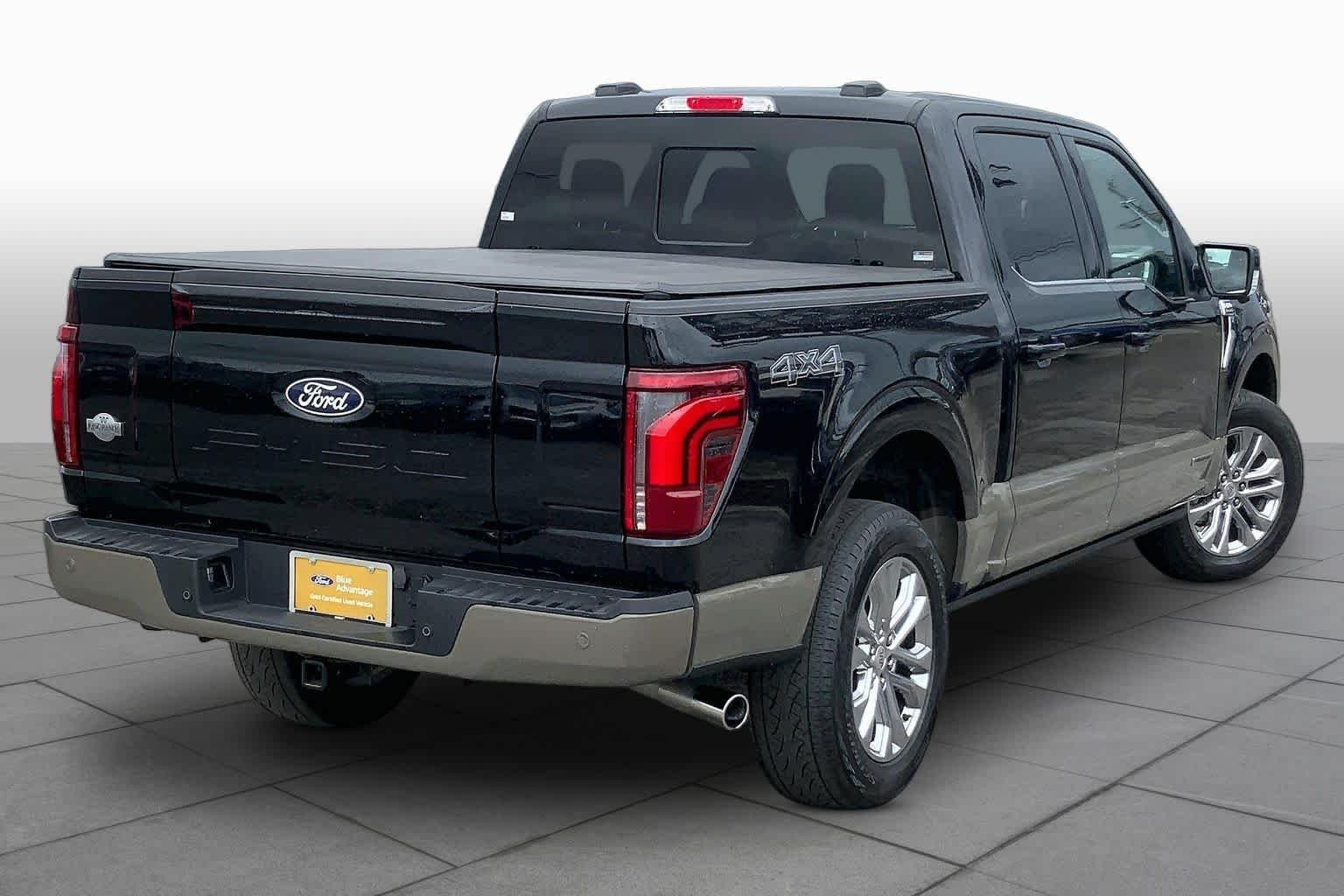 Used 2025 Agate Black/Marsh Gray Ford King Ranch image 12