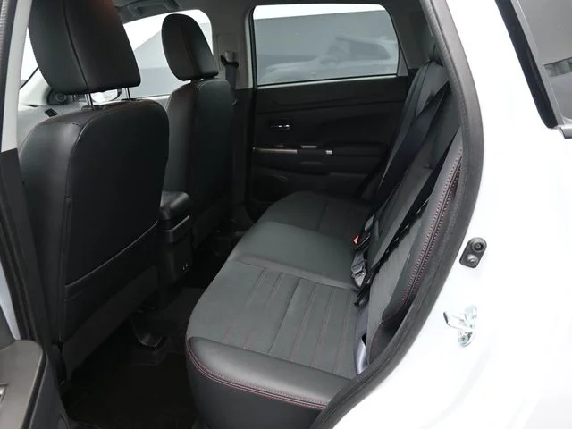 New 2026 White Mitsubishi 2.0 SE image 8
