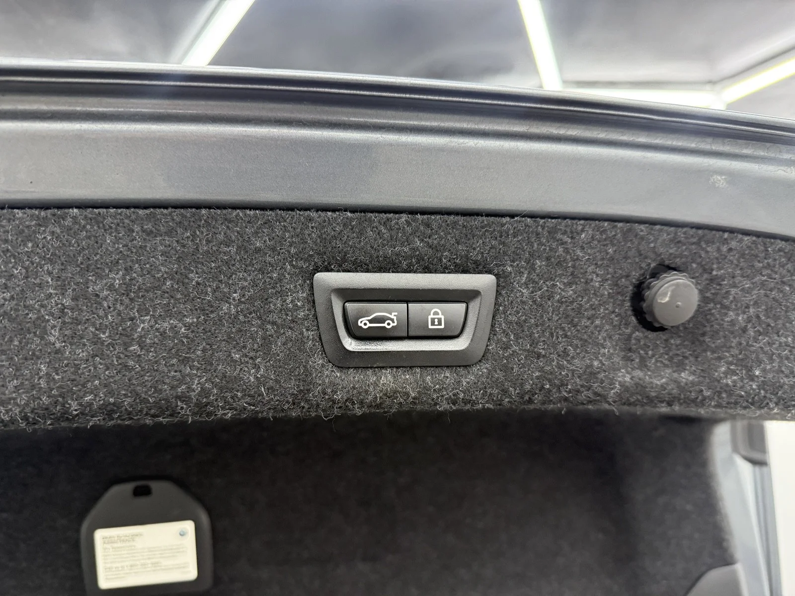 Used 2018 Bluestone Metallic BMW 530e xDrive iPerformance image 7