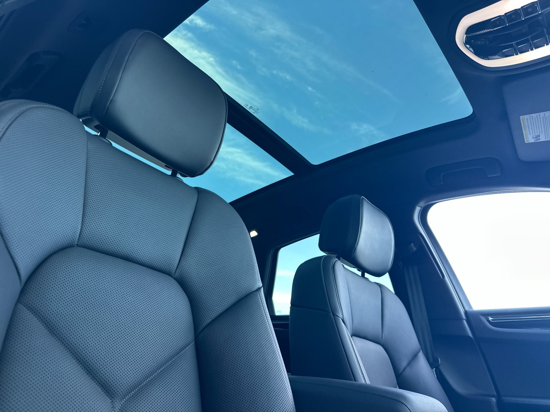 New 2026  Porsche Macan (AWD) image 22