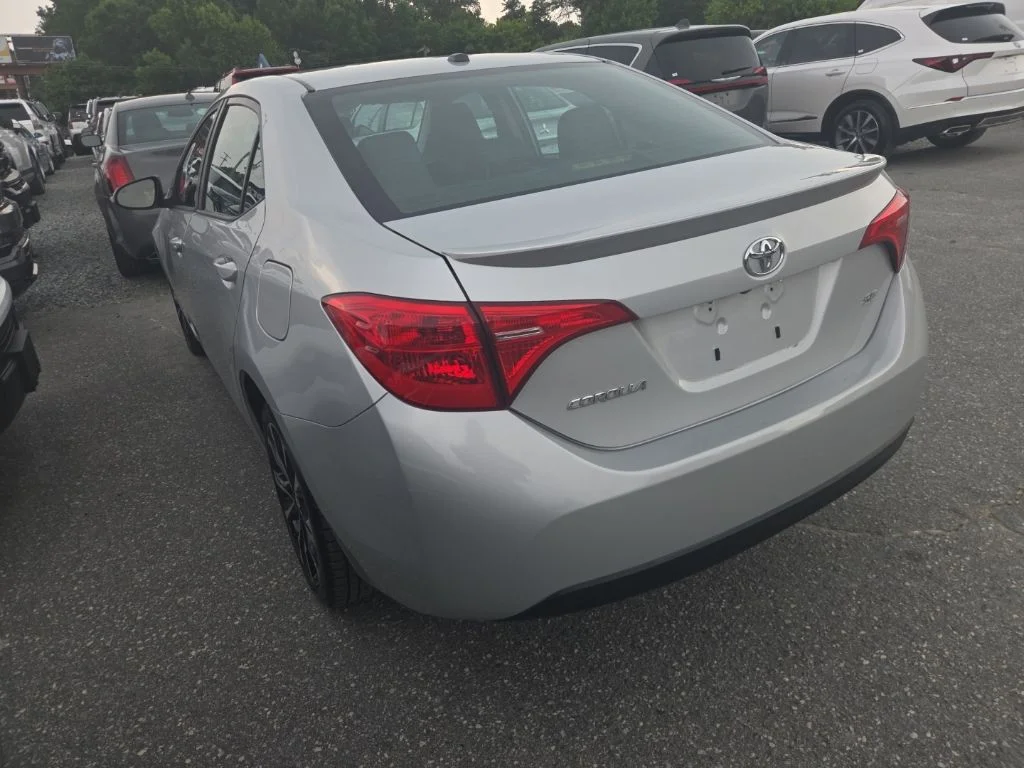 Used 2017 Silver Toyota SE image 5