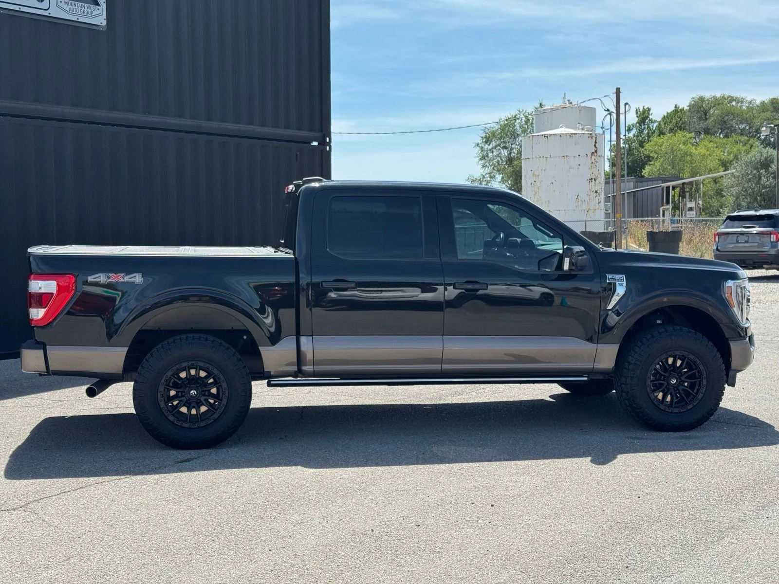 Used 2023 Gray Ford King Ranch image 5