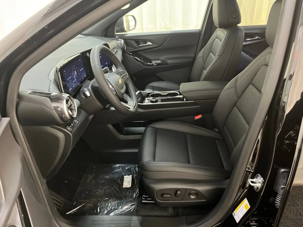 New 2027 Mosaic Black Metallic Chevrolet LT image 3