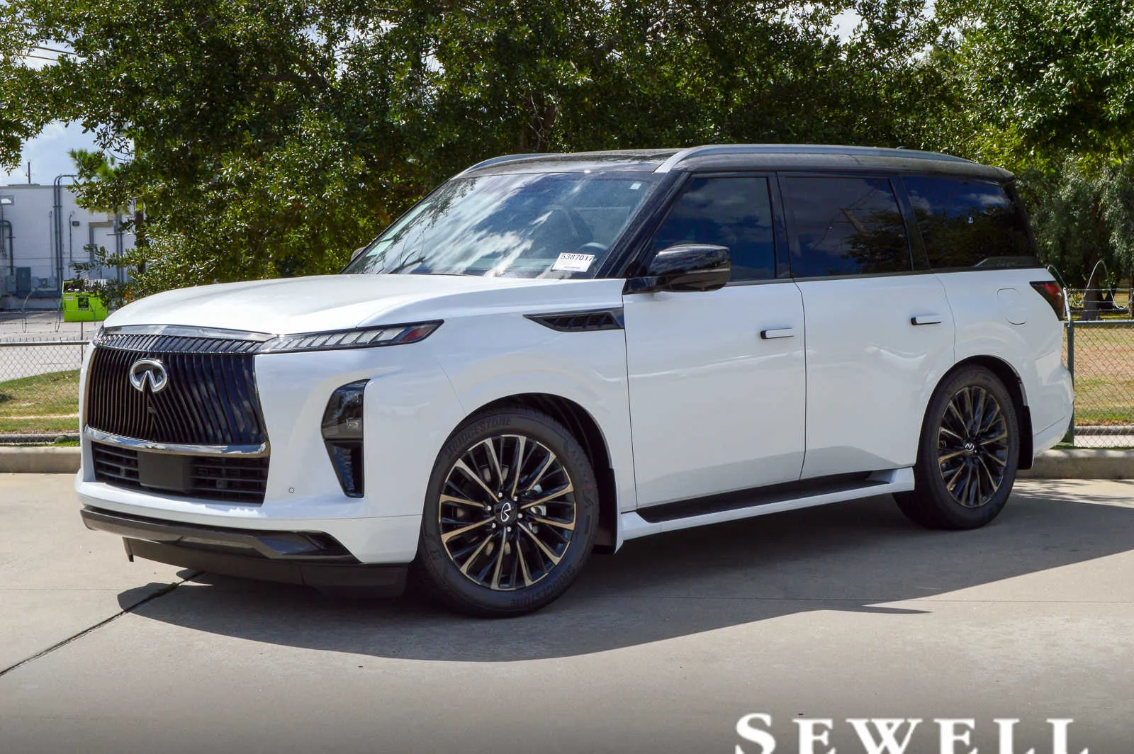 2026 INFINITI QX80 Autograph 4WD's photo