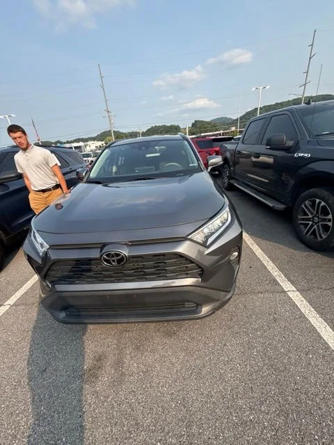 Used 2021 Gray Toyota XLE image 23