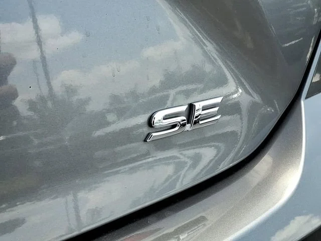 Used 2025  Toyota LE image 23