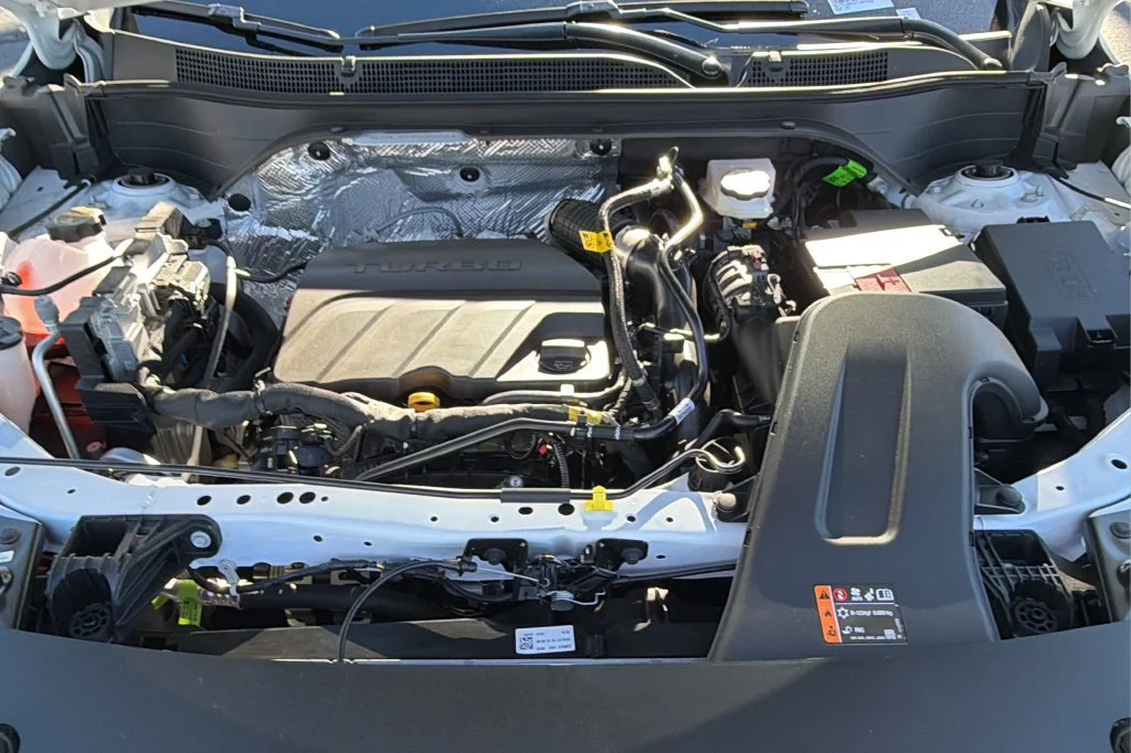 New 2026 Summit White Chevrolet 2RS image 9