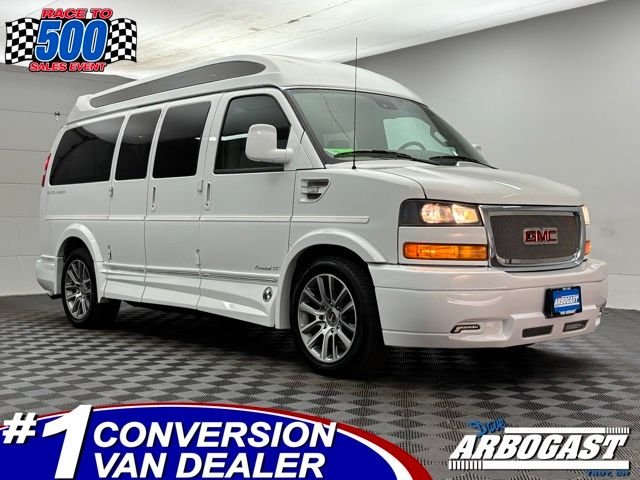 2019 GMC Savana 2500's photo