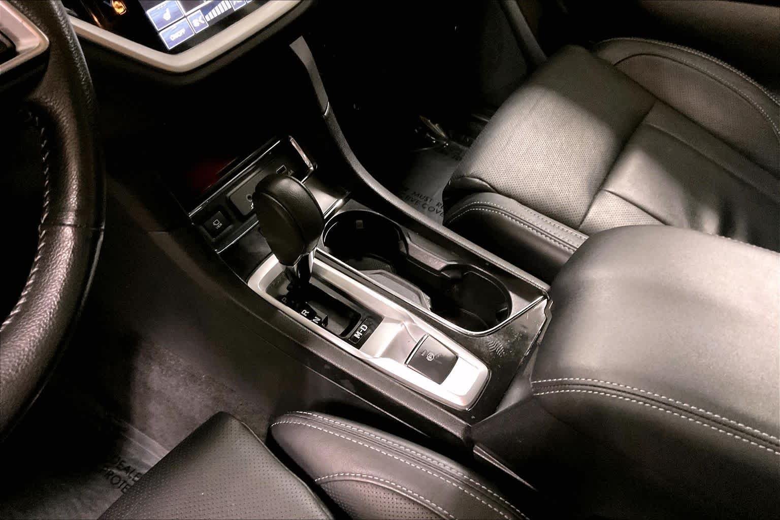 Used 2023 Crystal White Pearl Subaru Limited image 17