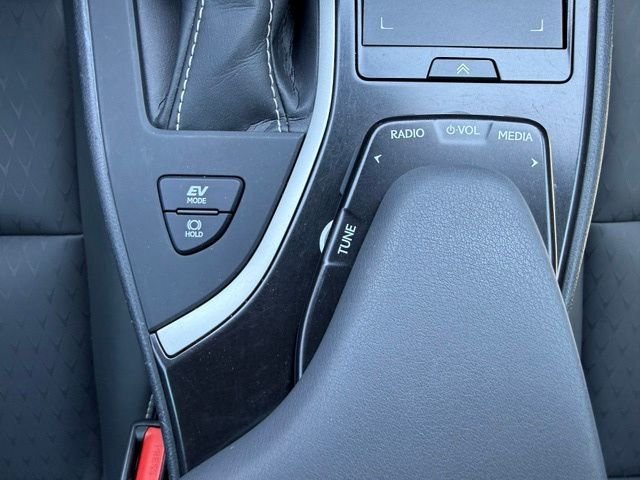 2021 Lexus UX Hybrid 250h - Photo 27