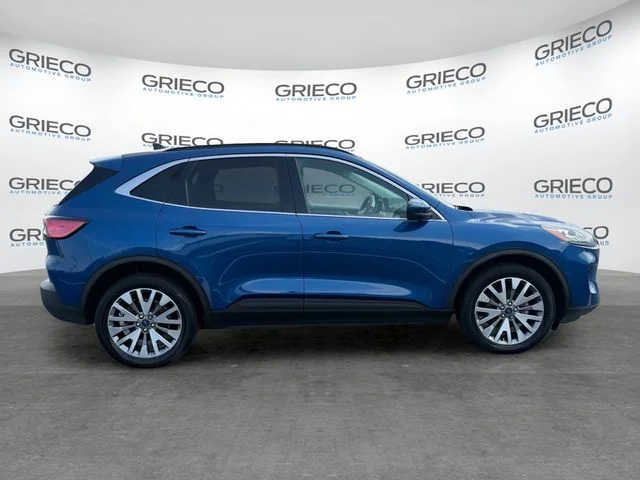 Used 2022 Blue Ford Titanium image 8