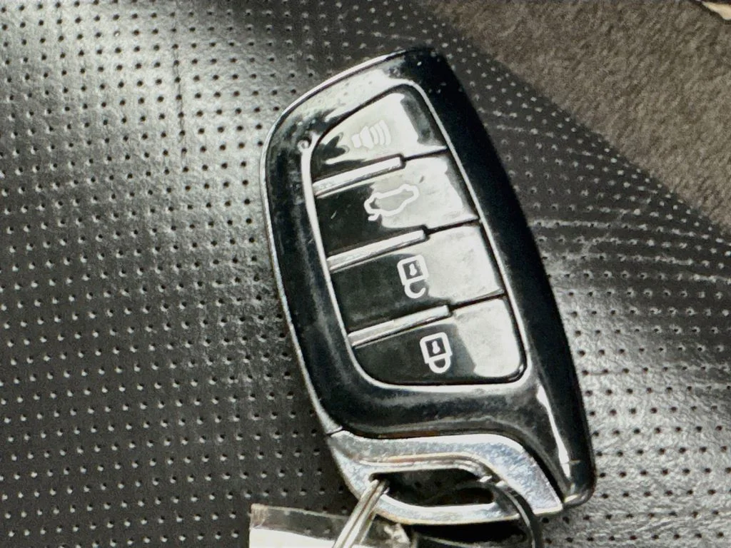 Used 2014 Silver Acura Base image 37