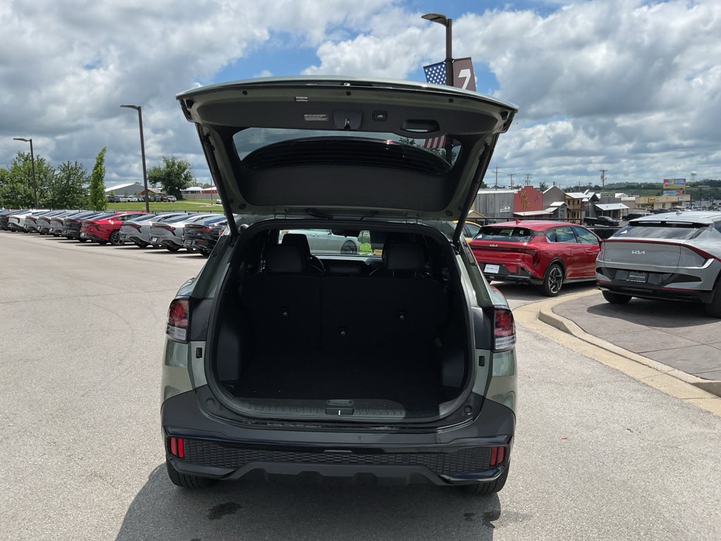 Certified Used 2025 Jungle Green Kia X-Line image 11