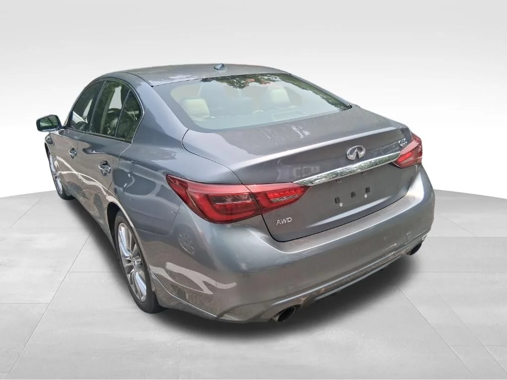 Used 2018 Gray INFINITI 3.0t LUXE image 8