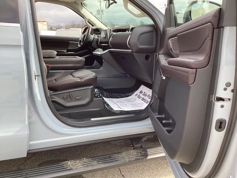 New 2026 Glacier Gray Metallic Tri-Coat Ford Platinum® image 27