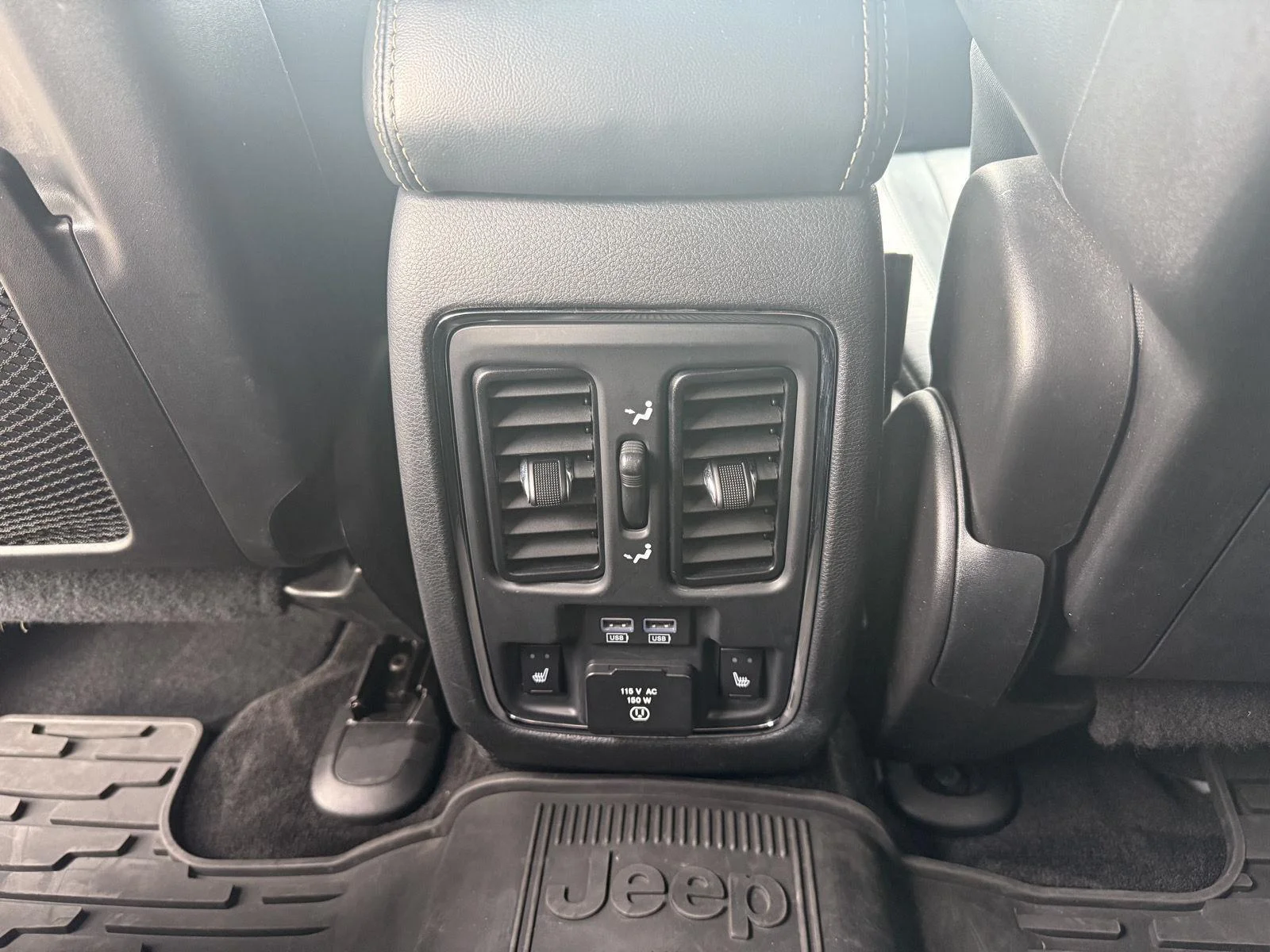 Used 2014 Bright White Clearcoat Jeep Limited image 25