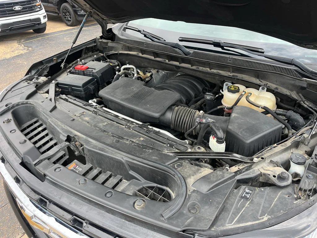 Used 2023 Black Chevrolet LS image 15