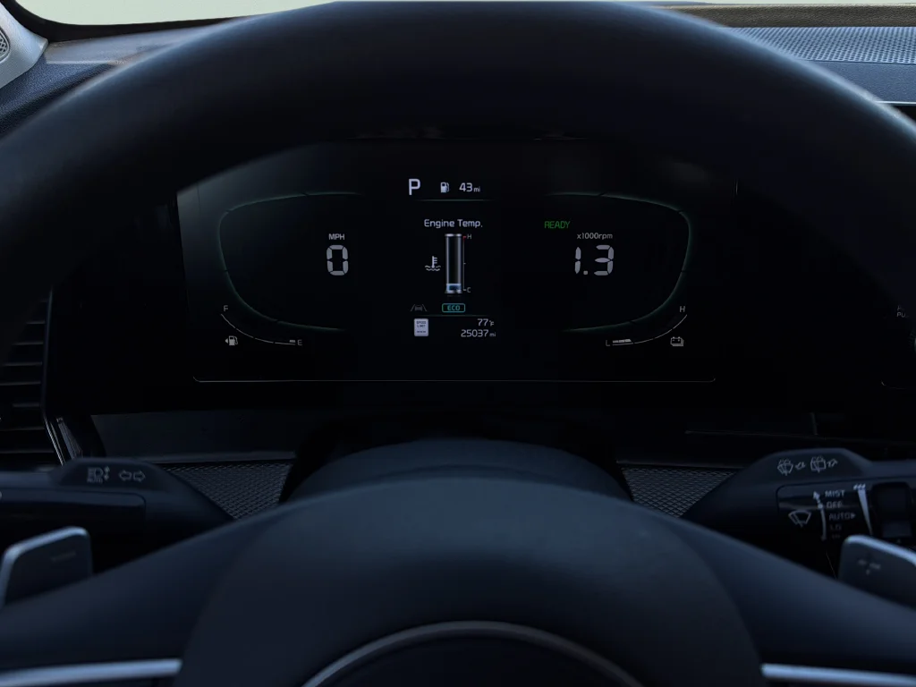 Certified Used 2023 Snow White Pearl Kia LX image 21