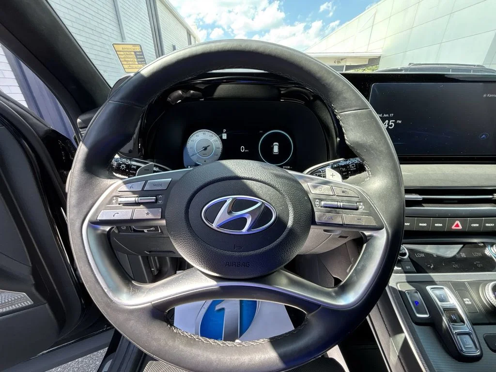 Used 2024 Black Hyundai Calligraphy image 11