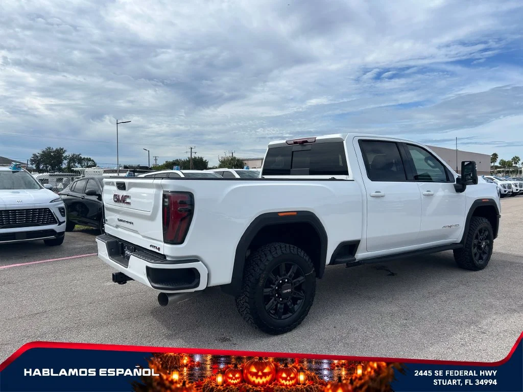 New 2026 Summit White GMC AT4 image 7