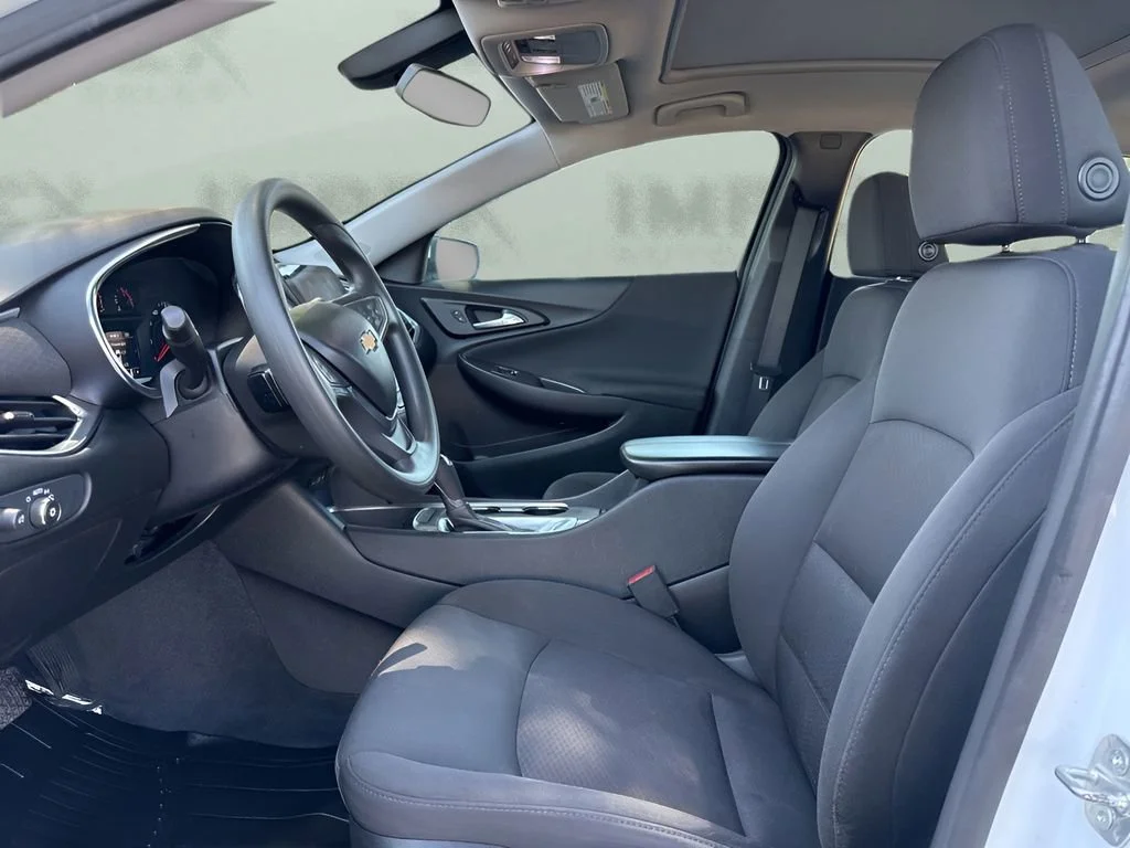 Used 2020 Summit White Chevrolet LT image 9