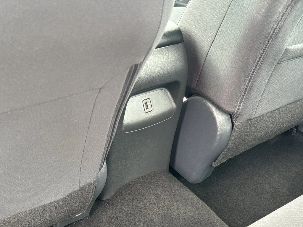 Used 2024 White Nissan SR image 37