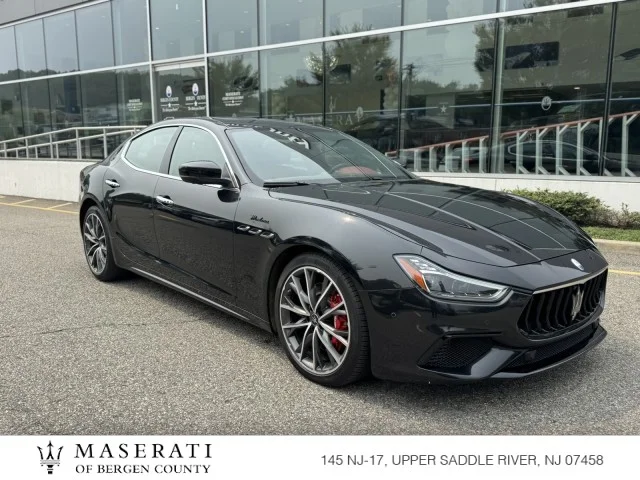 2023 Maserati Ghibli Modena Q4's photo