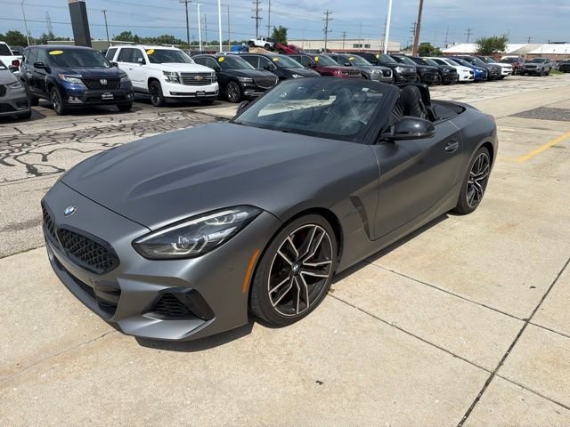 Used 2022 Gray BMW sDrive M40i image 4