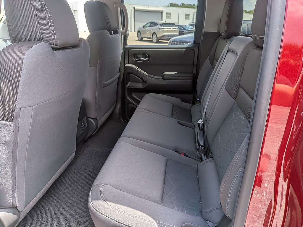 2025 Nissan Frontier SV - Photo 14
