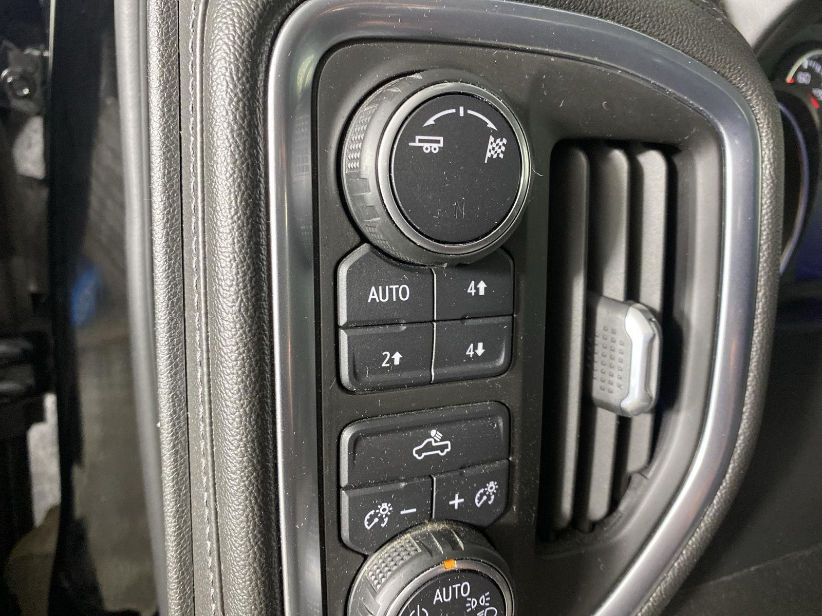 Used 2019 Black Chevrolet LT image 13