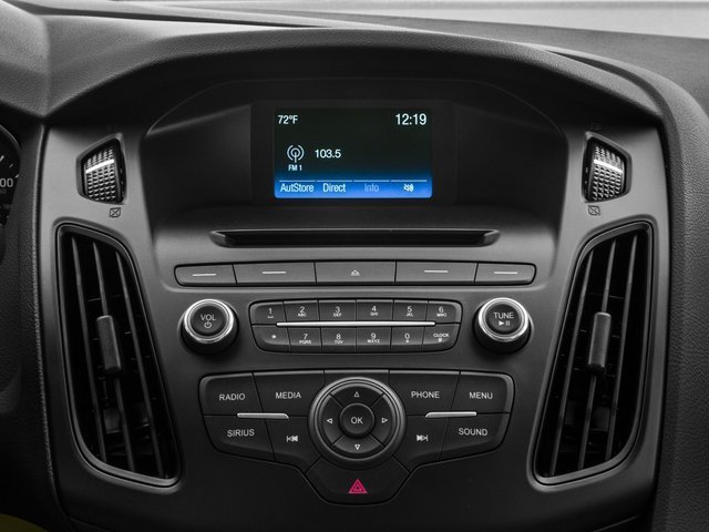 Used 2016 Oxford White Ford SE image 9