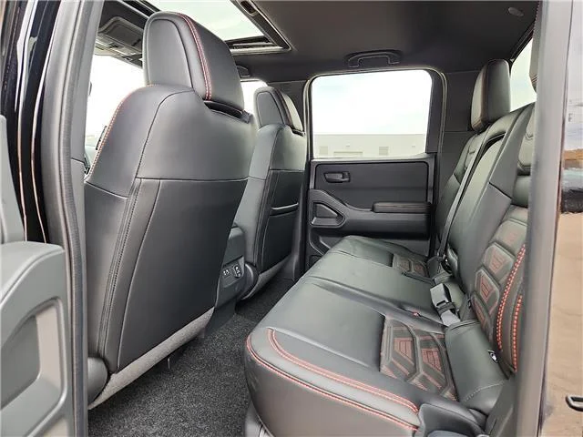 New 2026 KH3 Super Blac Nissan PRO-4X 4x4 Crew Cab 6 ft. box 139.8 in. WB image 8