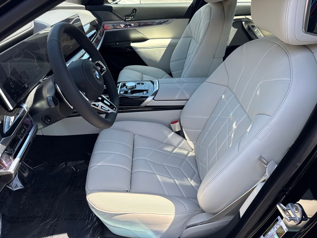 New 2026 Black Sapphire Metallic BMW 740i image 21