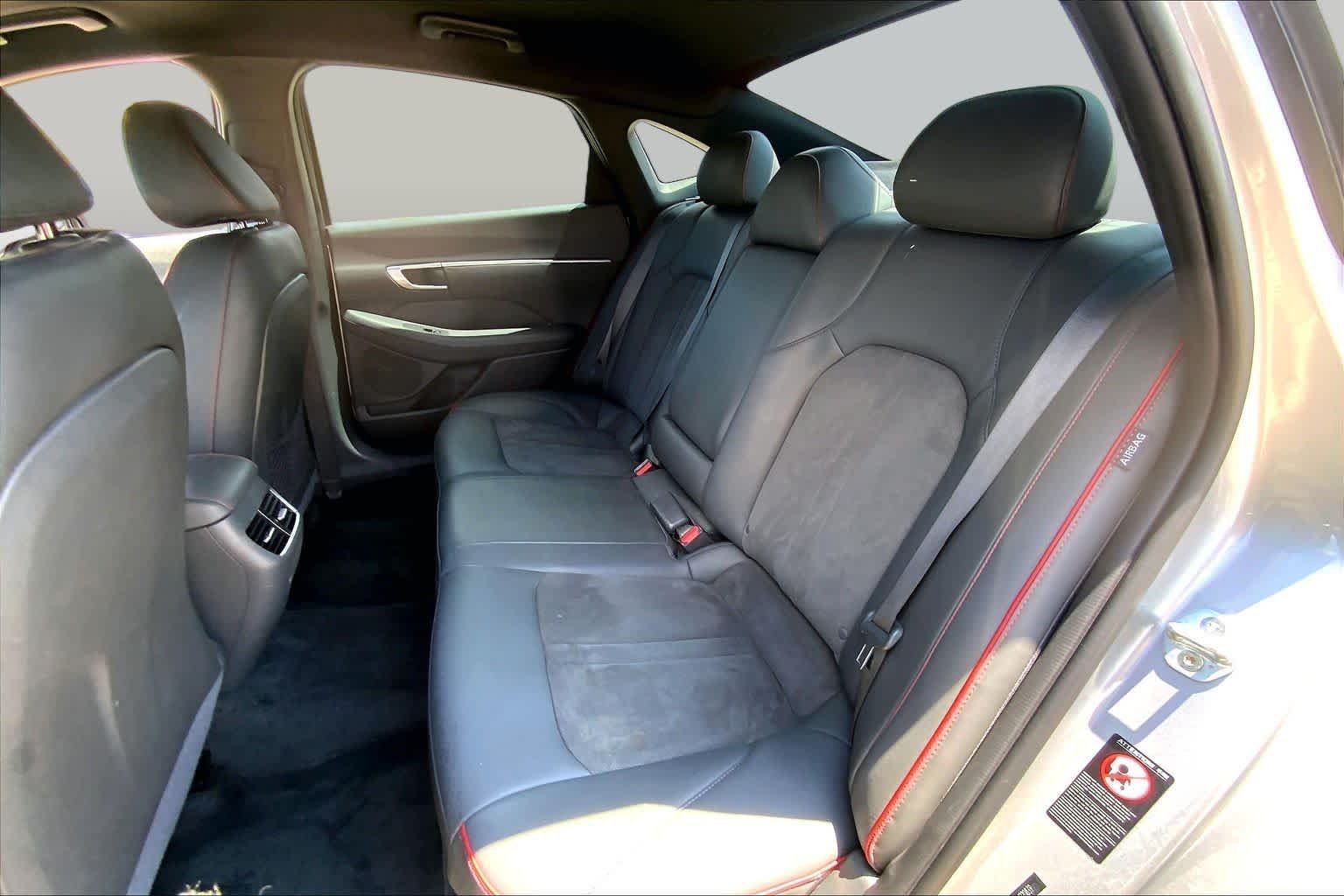 Used 2020 Shimmering Silver Pearl Hyundai SEL Plus image 19