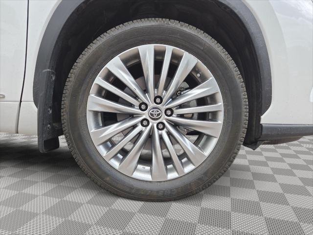 Certified Used 2024 Wind Chill Pearl Toyota Platinum image 56