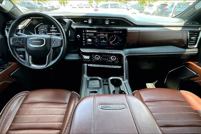 Used 2024 White GMC Denali Ultimate image 7