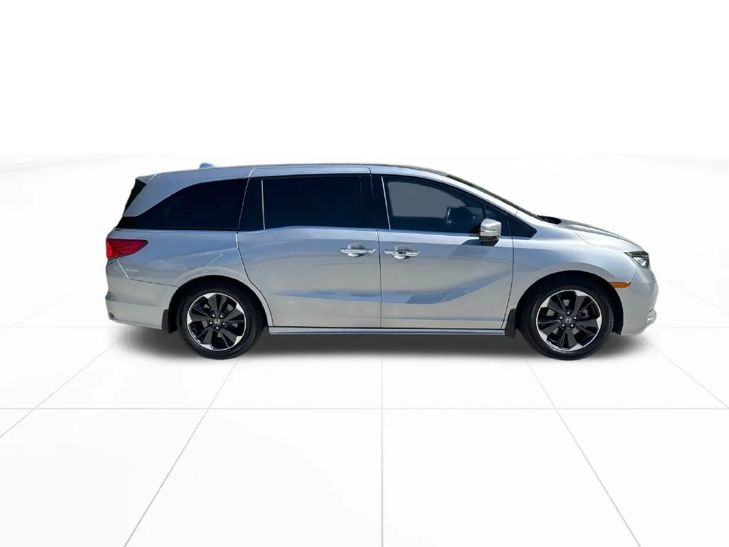 Certified Used 2022 Lunar Silver Metallic Honda ELITE image 46