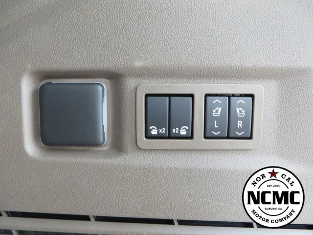 2023 GMC Yukon Denali - Photo 59